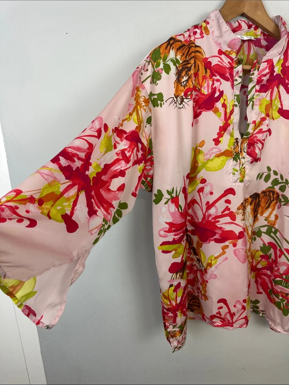 Natori Pajama Top Tiger Lily Floral Print Sz L